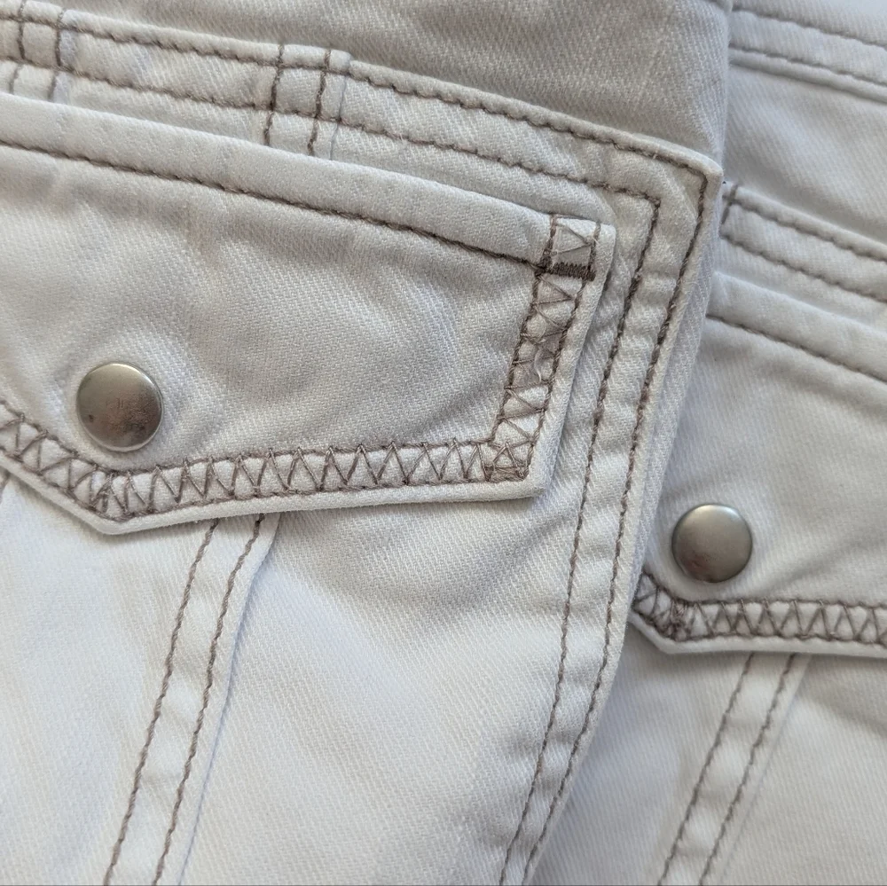 CABi White Out N About Denim Bermuda Shorts Size 6